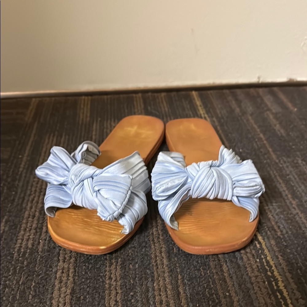 BAMBOO Blue and Tan Bow Sandals